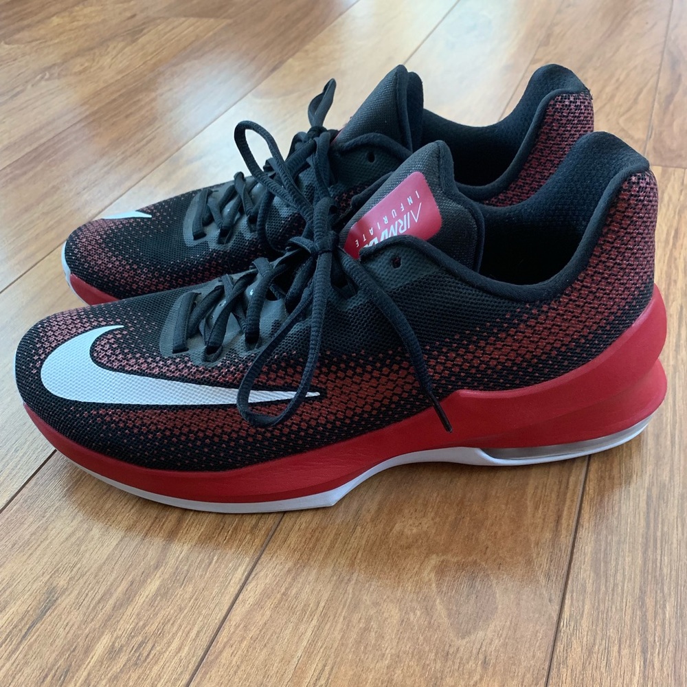 NIKE AirMax Infuriate